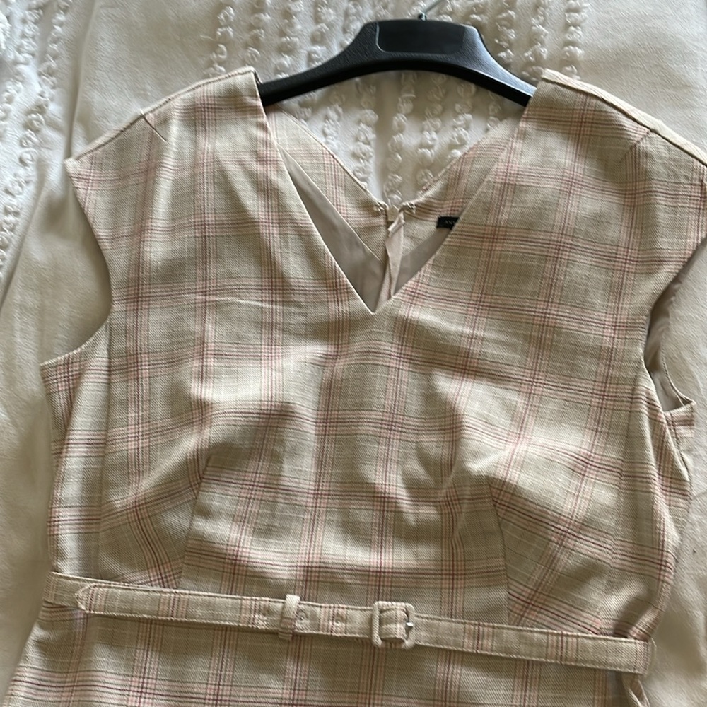 Ann Taylor beige and pink plaid midi dress - Picture 7 of 10